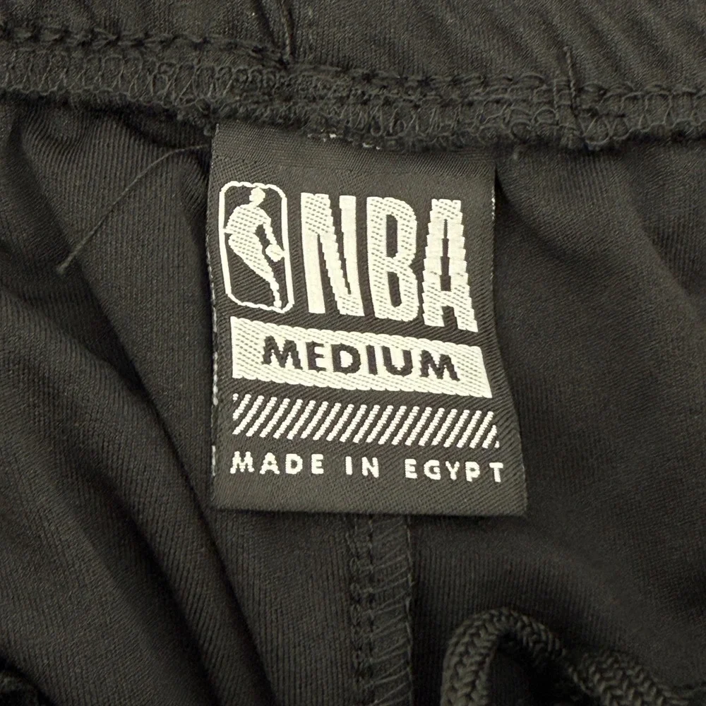 NBA Basketball Shorts Mens Medium Black Red White Blue Logo Athletic Gym Workout